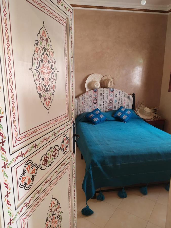 Surf & Salsa Guest House Agadir Bagian luar foto