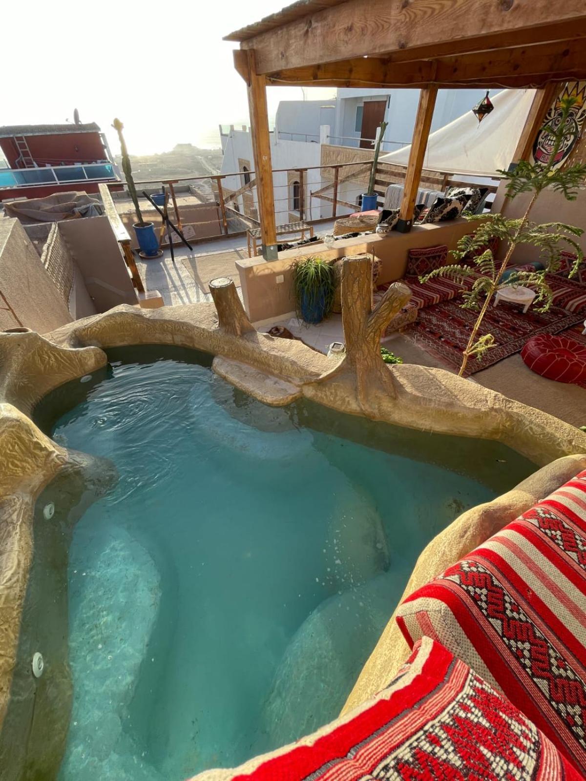 Surf & Salsa Guest House Agadir Bagian luar foto