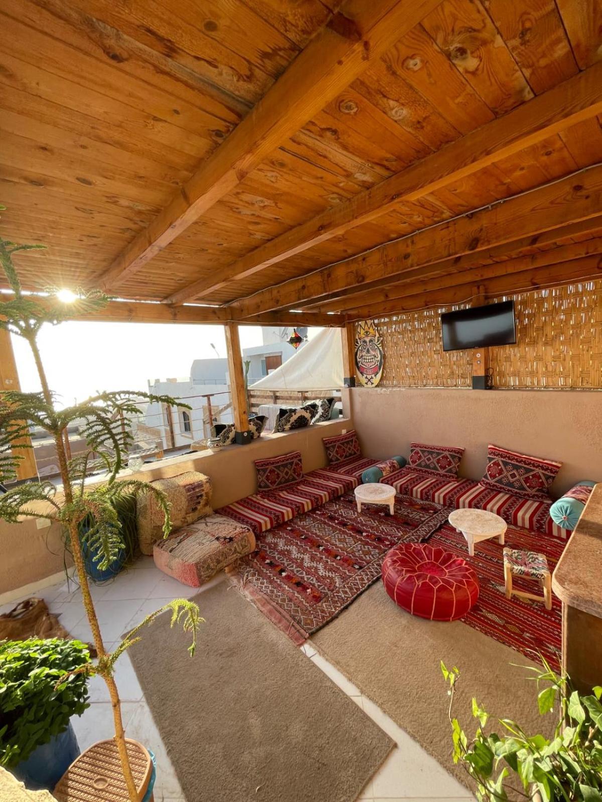 Surf & Salsa Guest House Agadir Bagian luar foto
