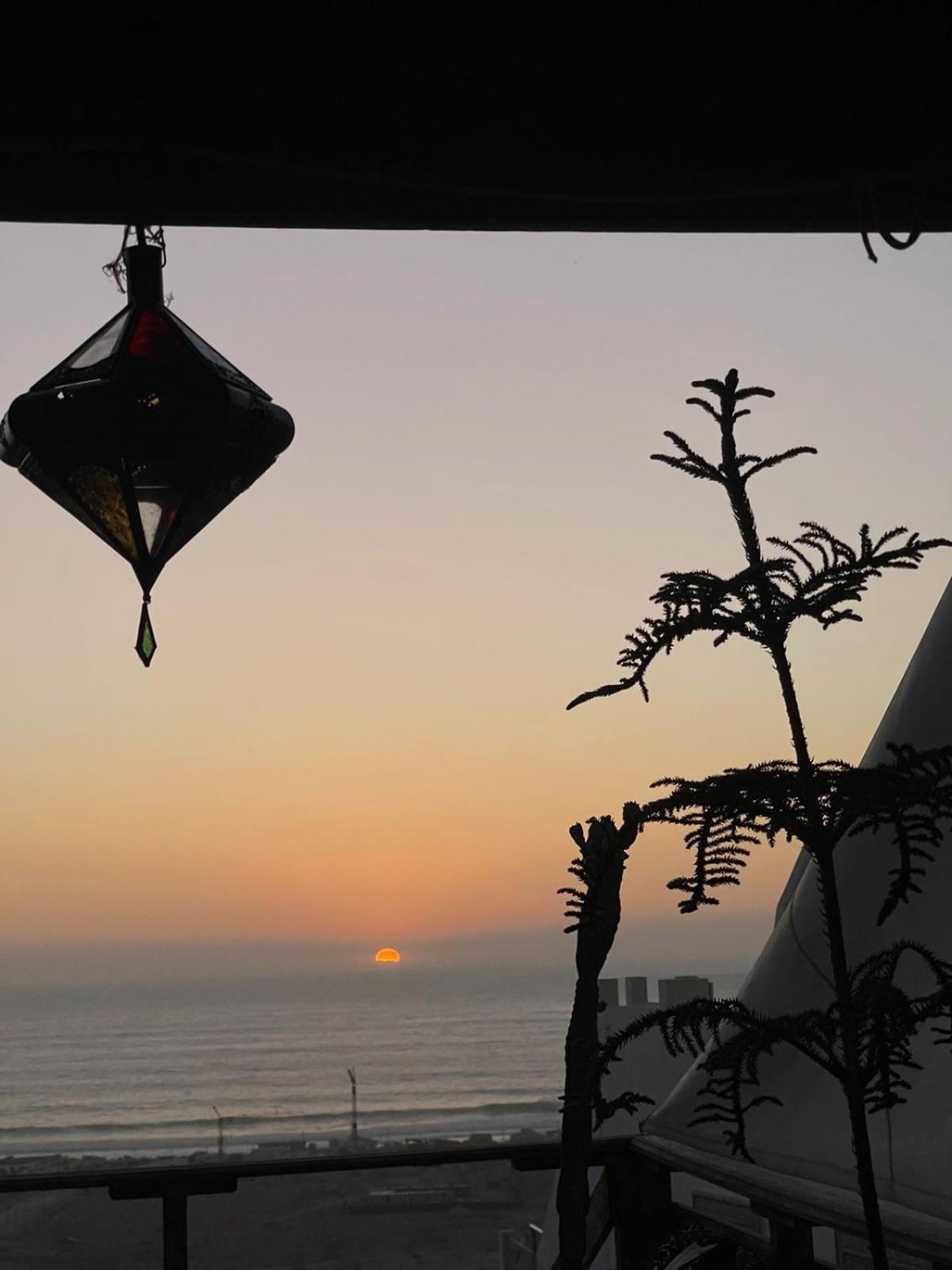 Surf & Salsa Guest House Agadir Bagian luar foto