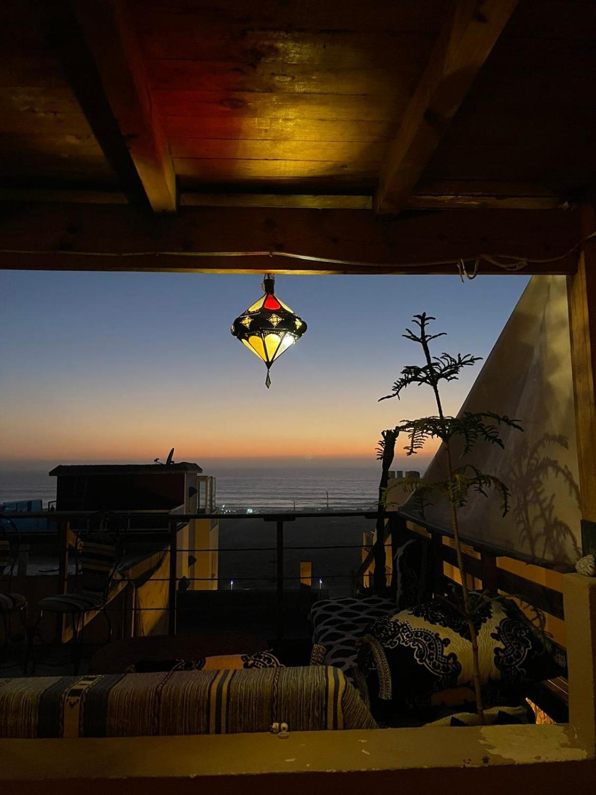 Surf & Salsa Guest House Agadir Bagian luar foto