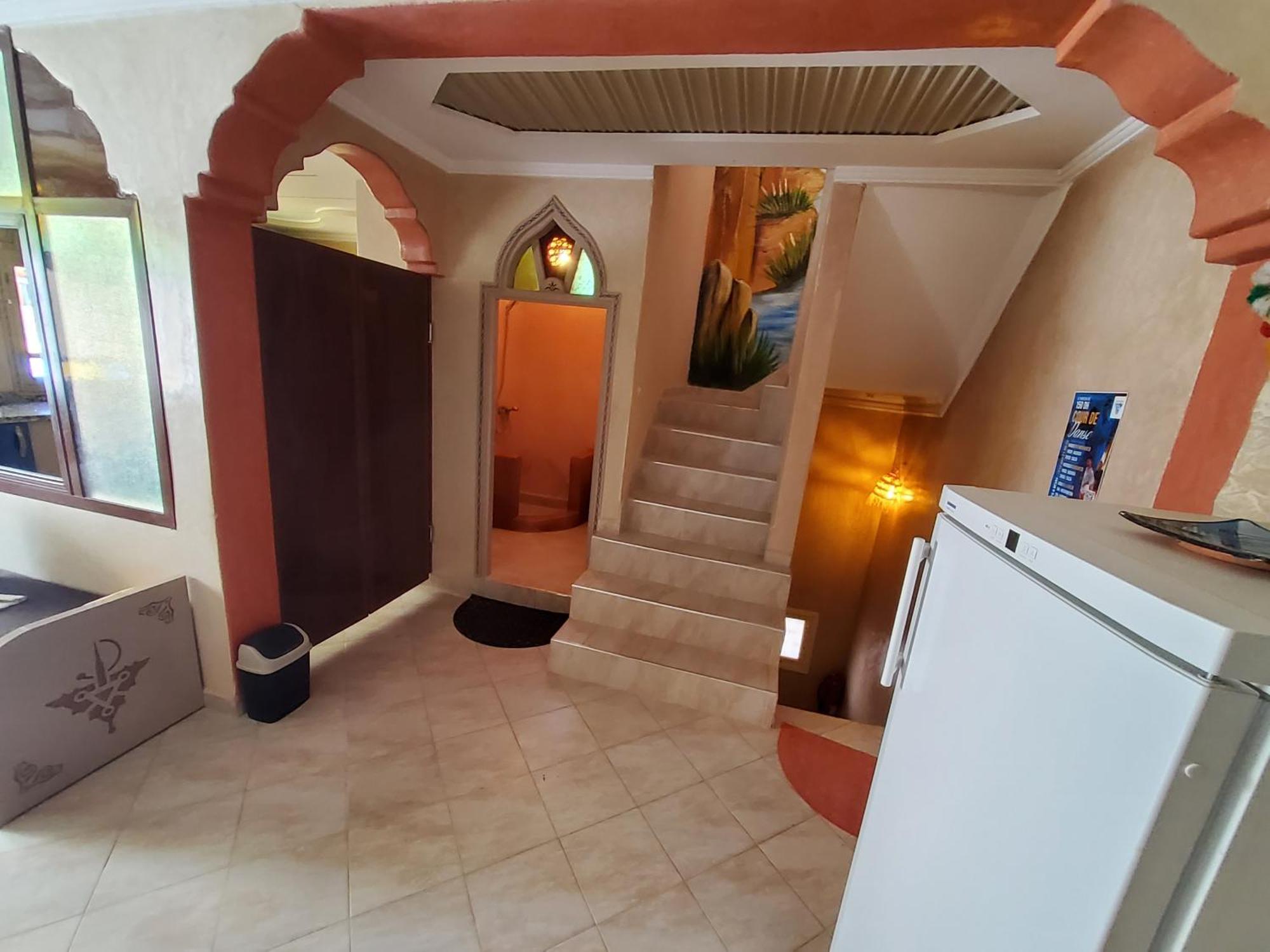 Surf & Salsa Guest House Agadir Bagian luar foto